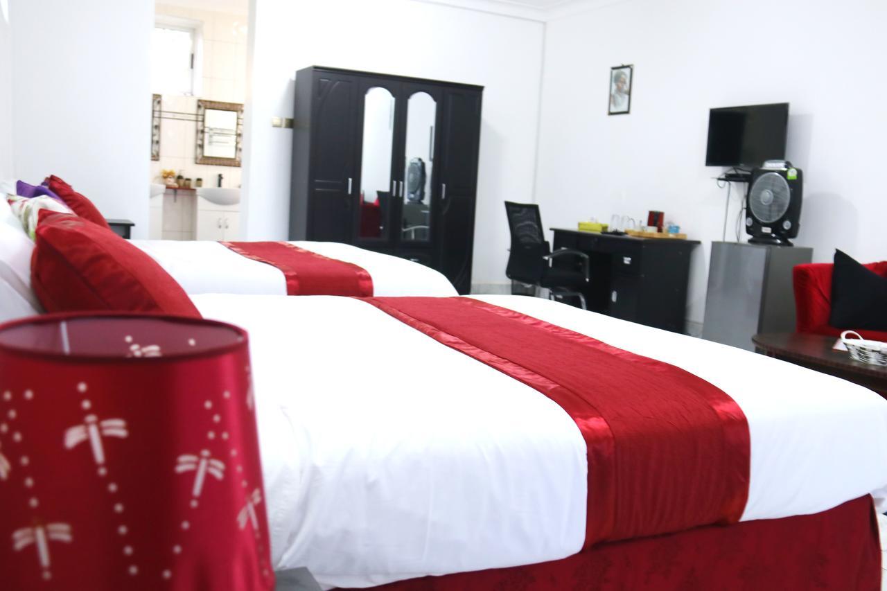 The Shoebill Nest Bed and Breakfast Kampala Esterno foto